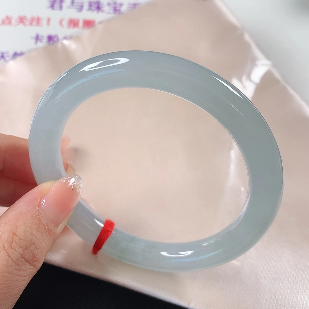 翡翠手镯未镶嵌黎***r 圆条
