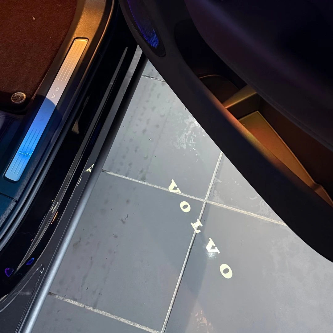 沃尔沃迎宾灯车门投影灯volvo字母一对装原厂正品