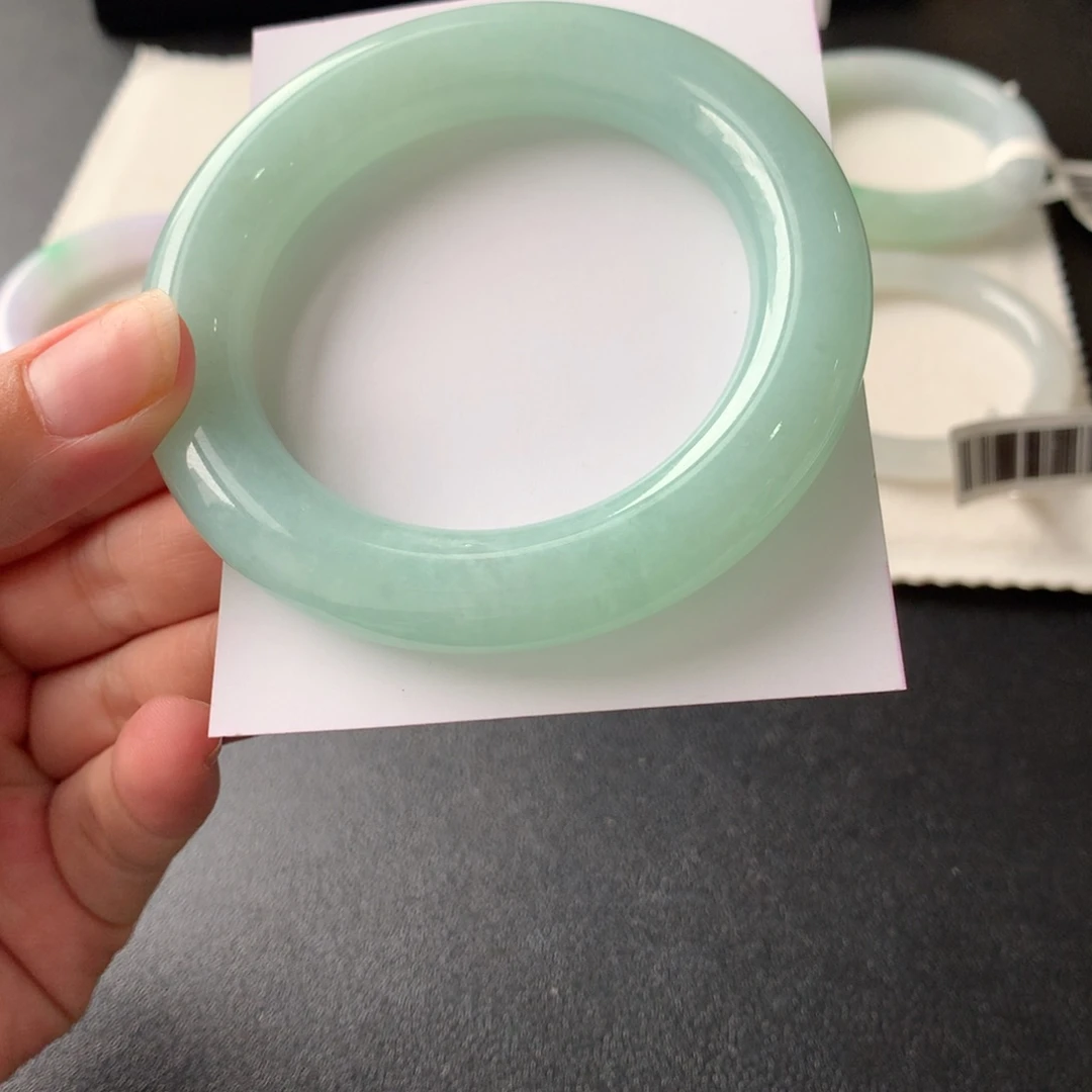 翡翠未镶嵌手镯55圆