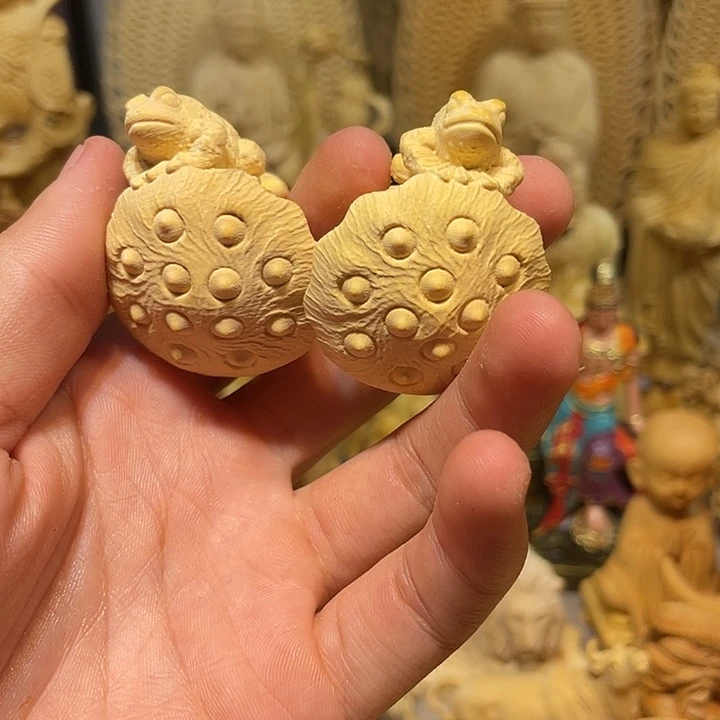 阴沉木小瑕疵莲蓬一对