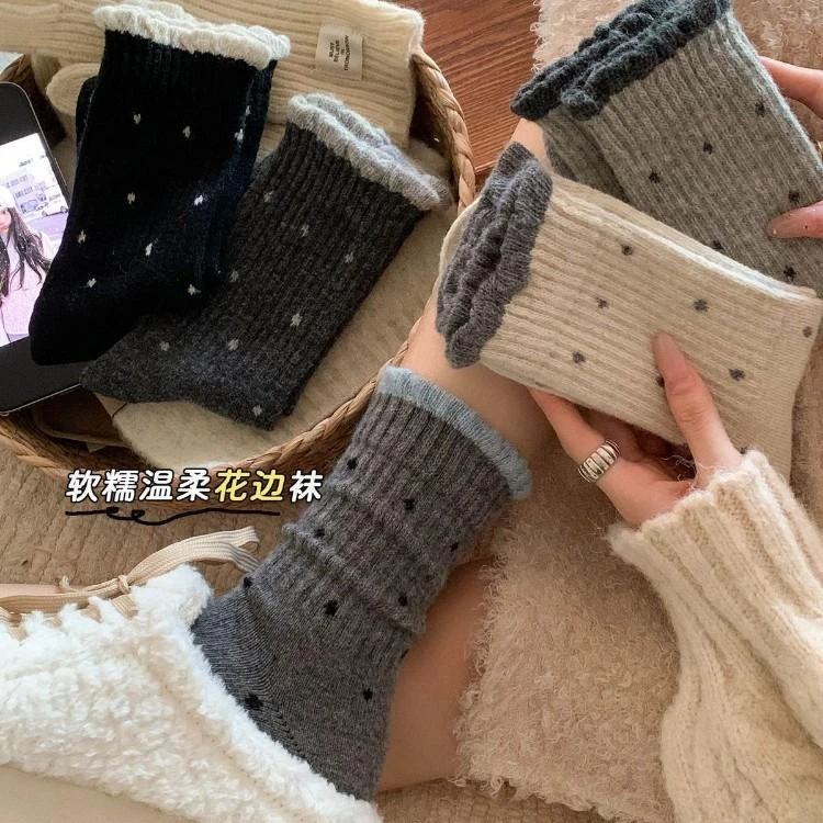 秋冬袜子女中筒袜加厚保暖波点温柔花边复古长筒多巴胺ins潮百搭