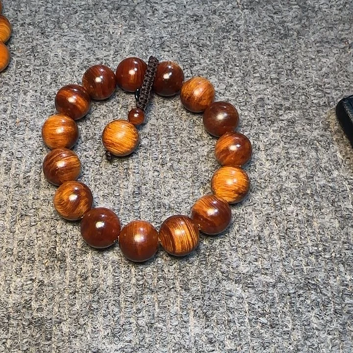 李***麒柏木（崖柏）全陈化老料把件串