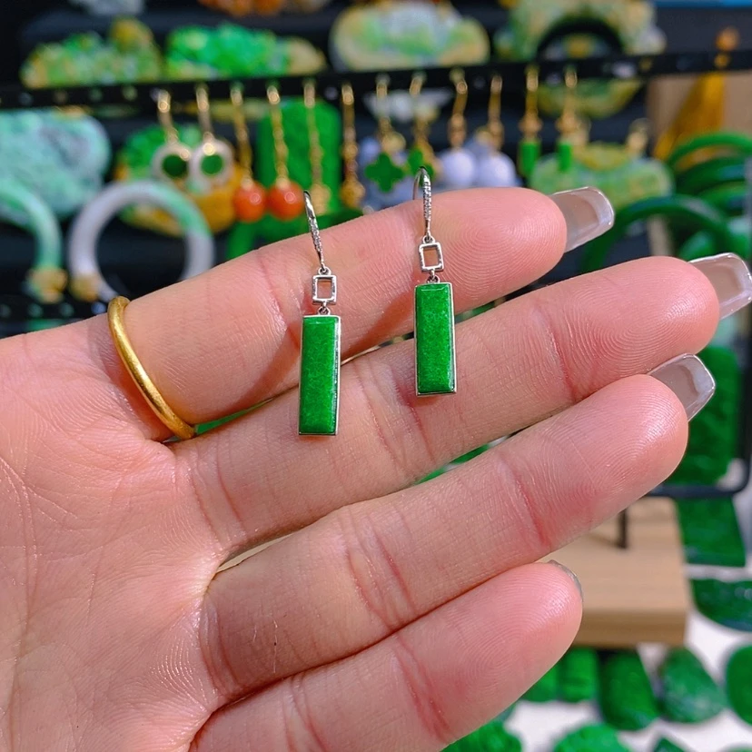 【闪购商品】翡翠颈饰18K金镶嵌耳饰