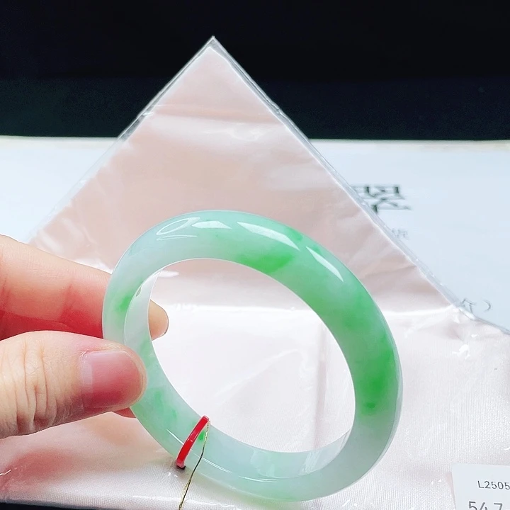 翡翠未镶嵌手镯54➕圈