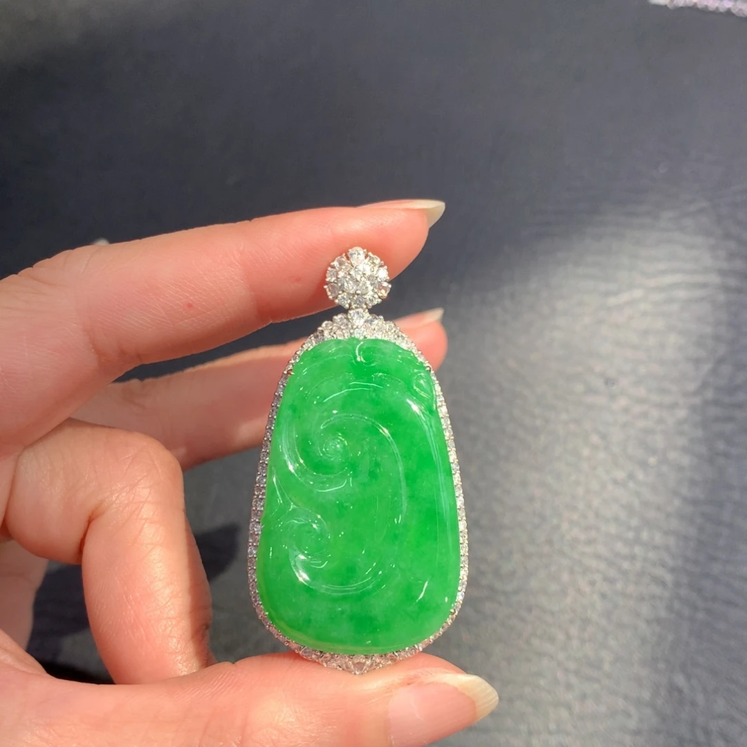 翡翠18K金镶嵌吊坠(不含链)