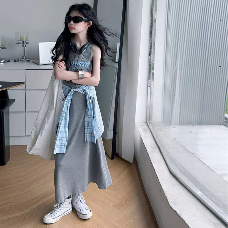 女童夏季超好看连衣裙2025超火夏装女大童网红炸街背心裙潮酷长裙