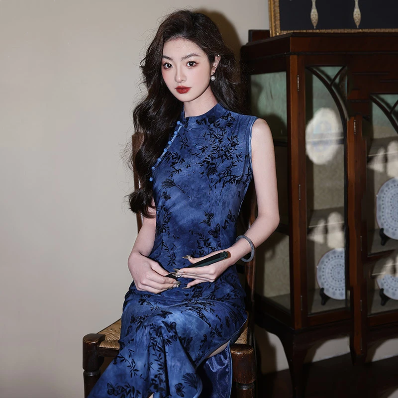 夏季漂亮新中式挂脖植绒扎染单层旗袍改良性感无袖年轻款少女旗袍