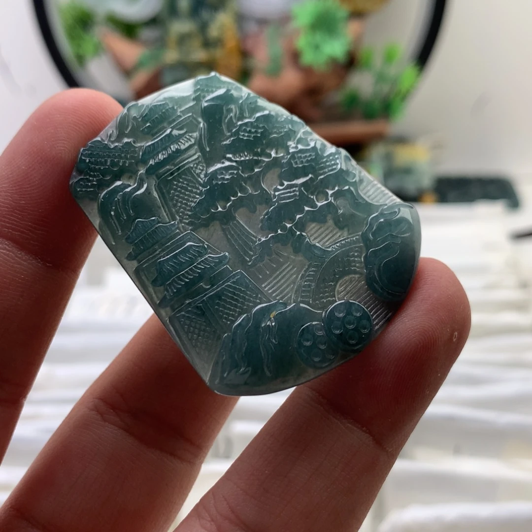 颈饰未镶嵌翡翠山水