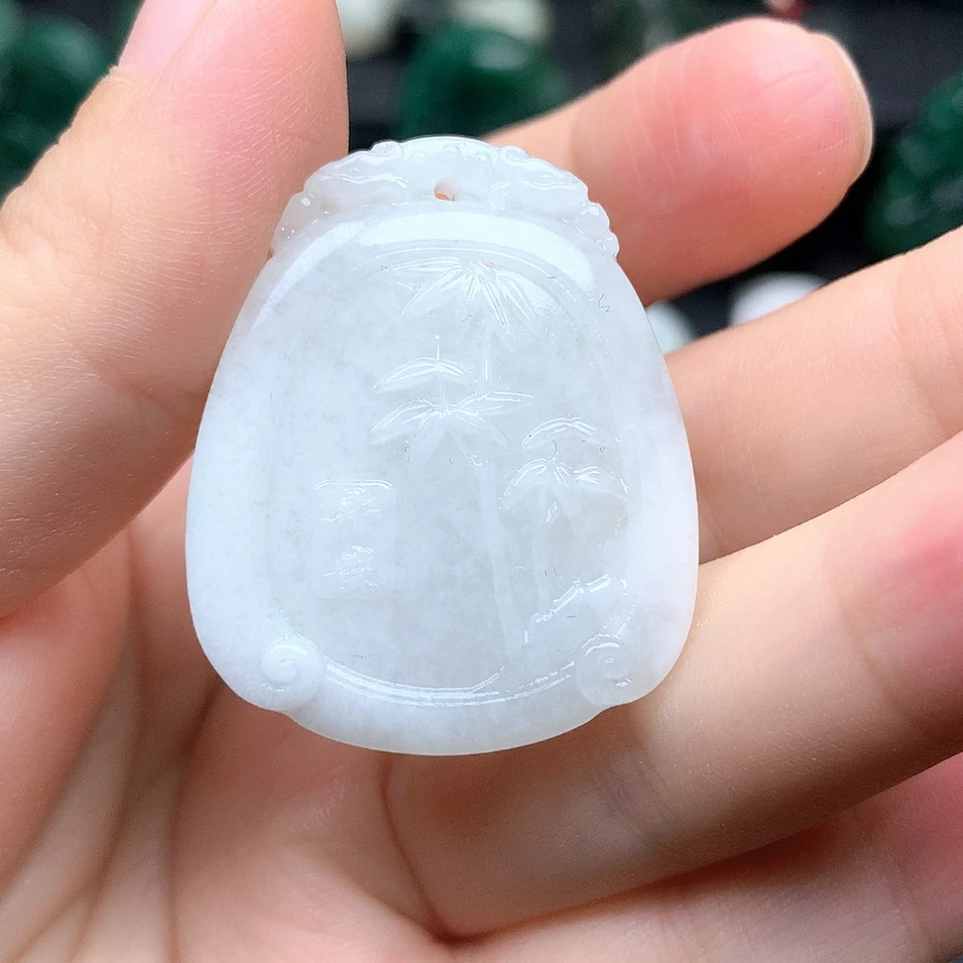 独山玉未镶嵌颈饰