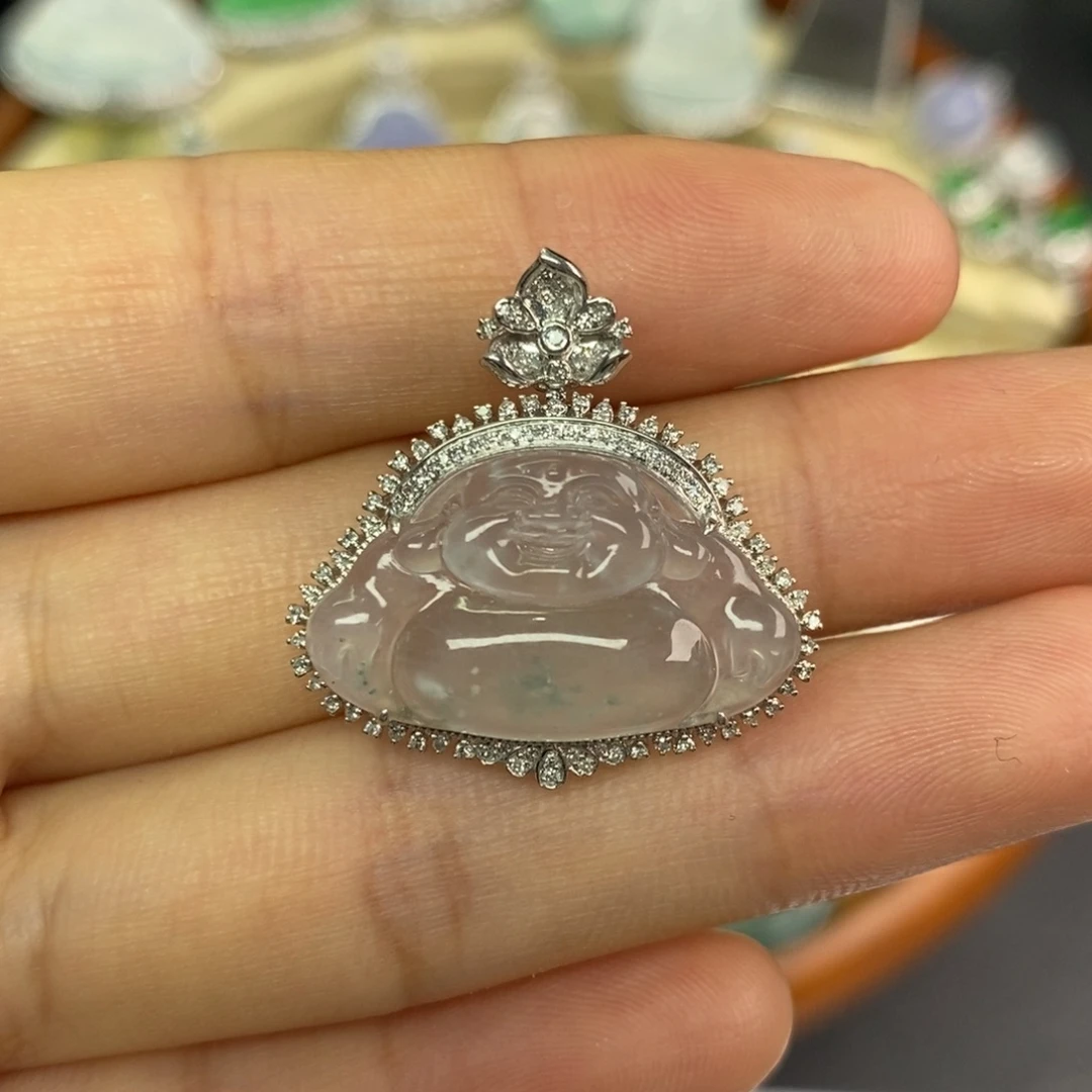 翡翠18K金镶嵌颈饰翡翠
