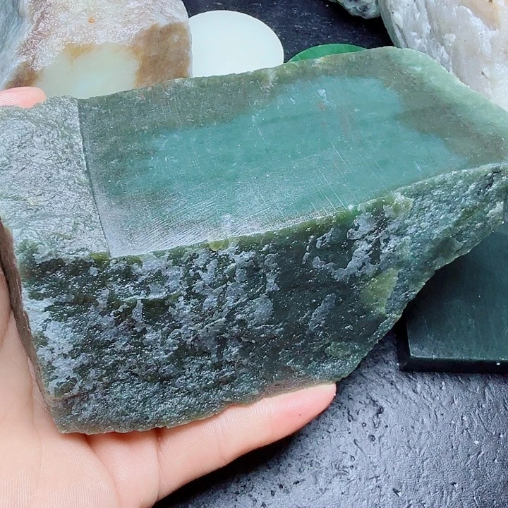 未镶嵌和田玉（糖玉）珠宝奇石
