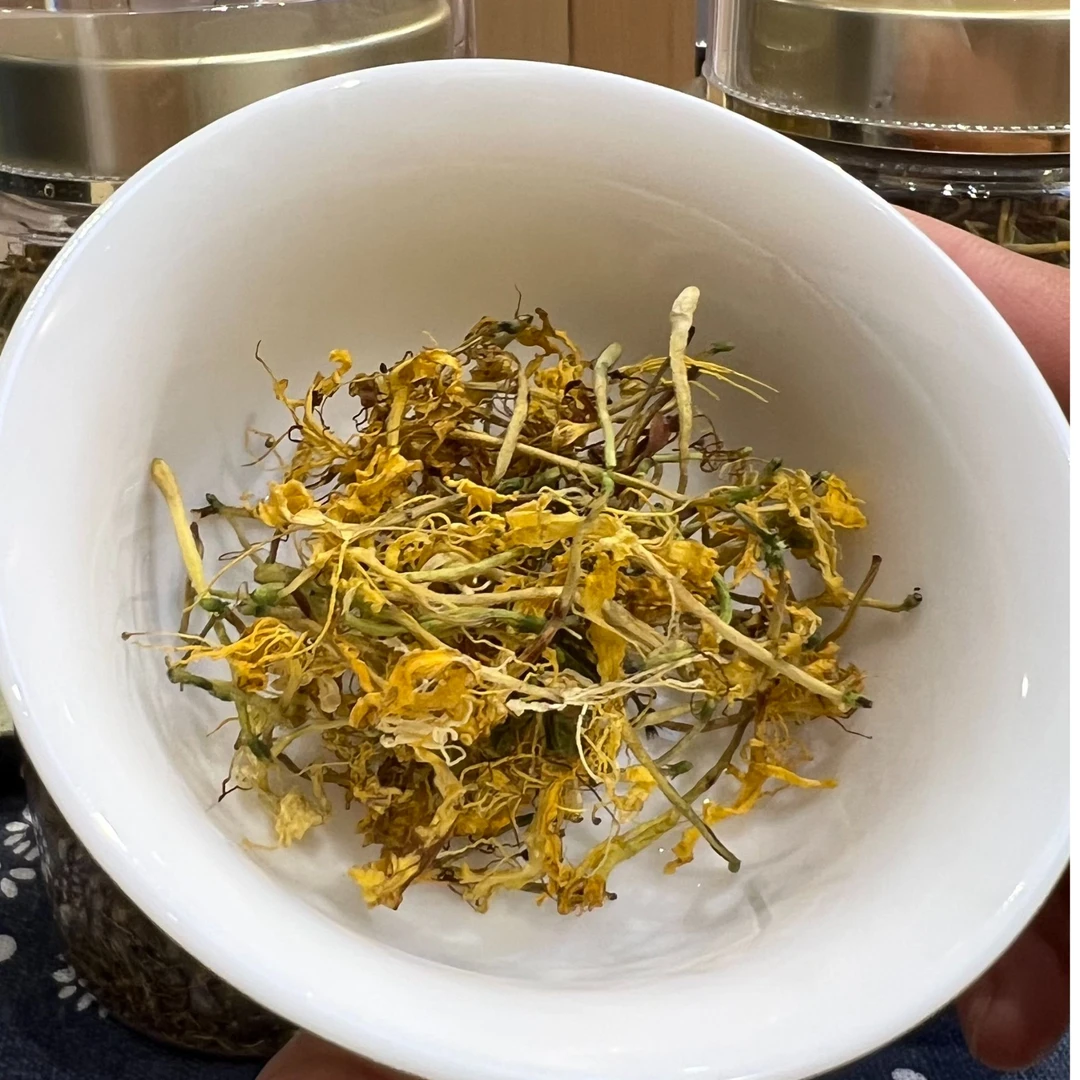 源自婺源高山野生金银花自产自销（2025年大潋村采集）