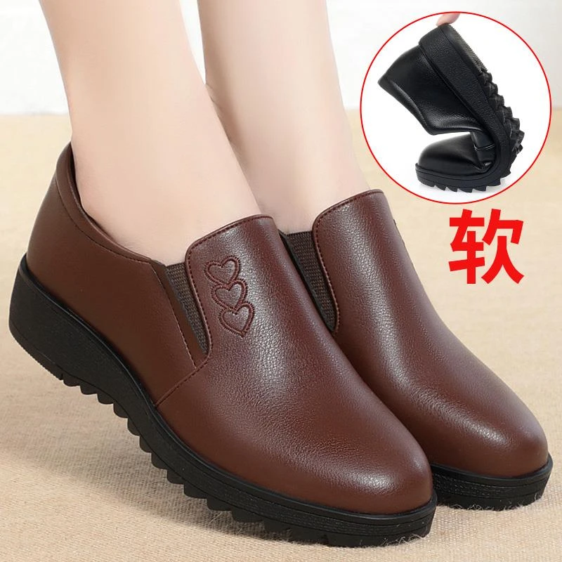 妈妈鞋真皮软底春秋季不磨脚女鞋软面软底不累脚单鞋防滑女士皮鞋