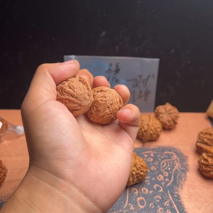 文玩核桃吊坠随机