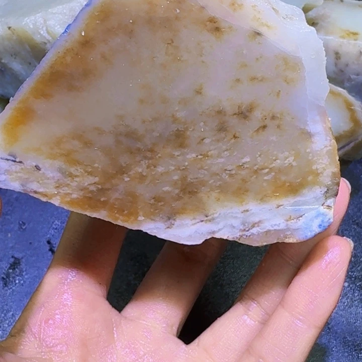 和田玉未镶嵌珠宝半成品