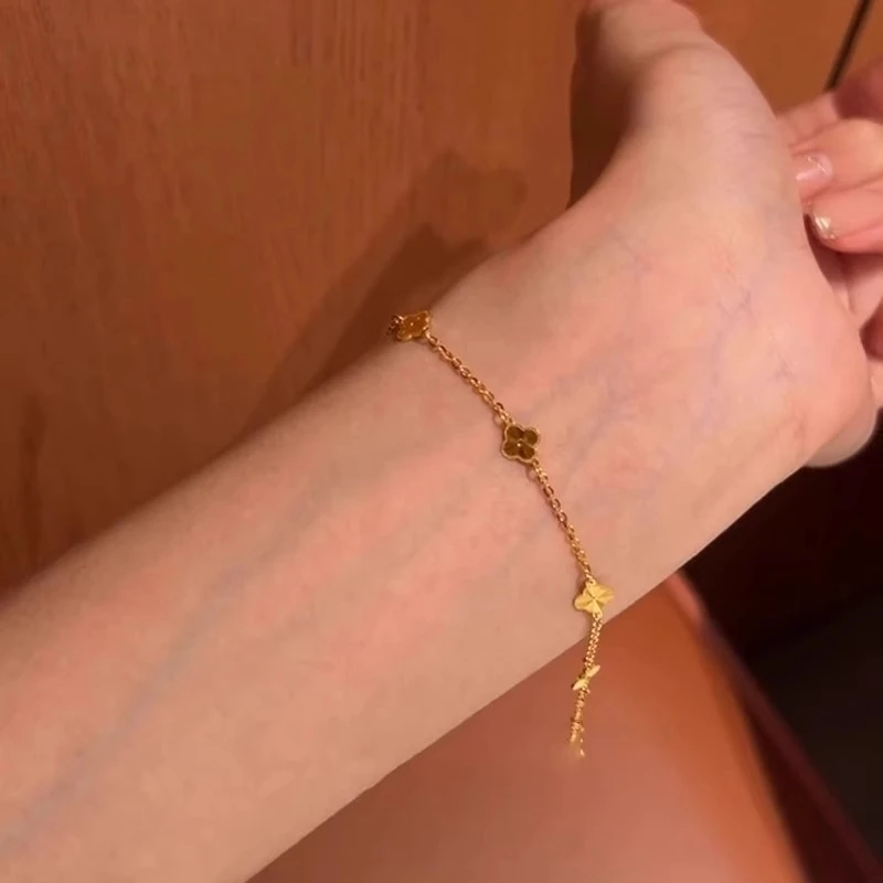 钛钢手链 金色四叶花手链女2025年新款轻奢小众精致高级百搭手饰