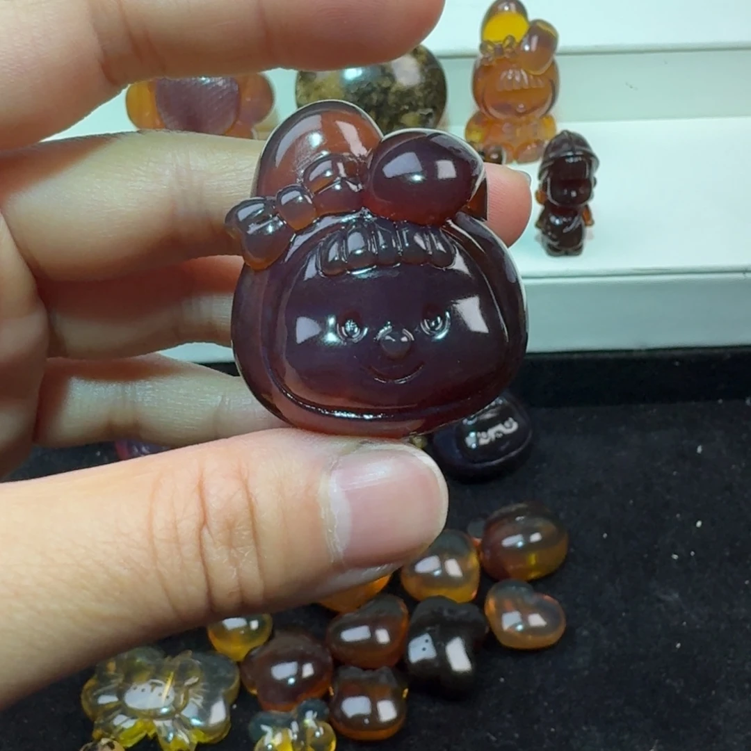 琥珀颈饰未镶嵌琥珀