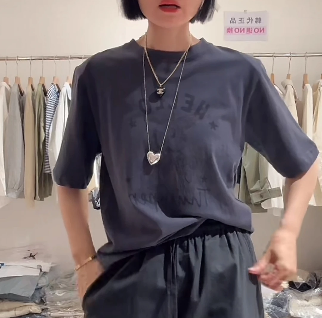 韩国东大门 灰紫色乖乖兔T恤