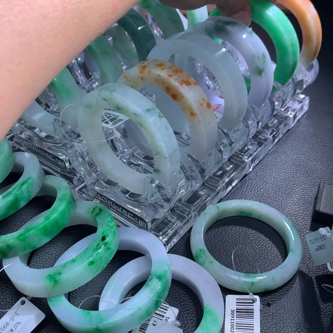 C***f定制翡翠未镶嵌翡翠