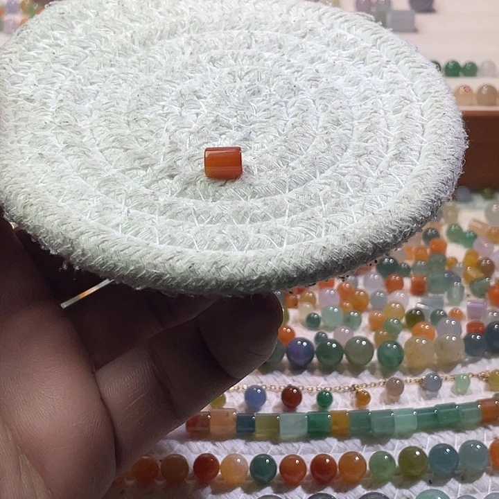 翡翠散珠未镶嵌定制翡翠桶珠卡6.1*8