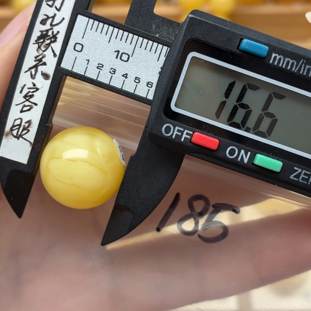 蛙***手裸石蜜蜡未镶嵌蜜蜡