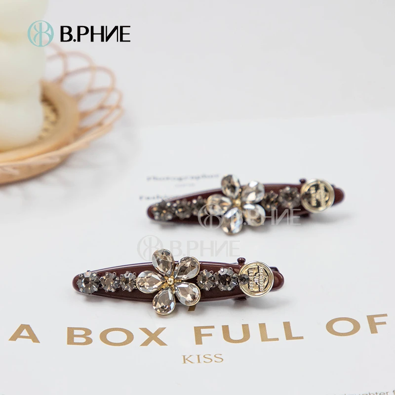 B.【贝菲】咖色花朵满钻压夹钻发夹
