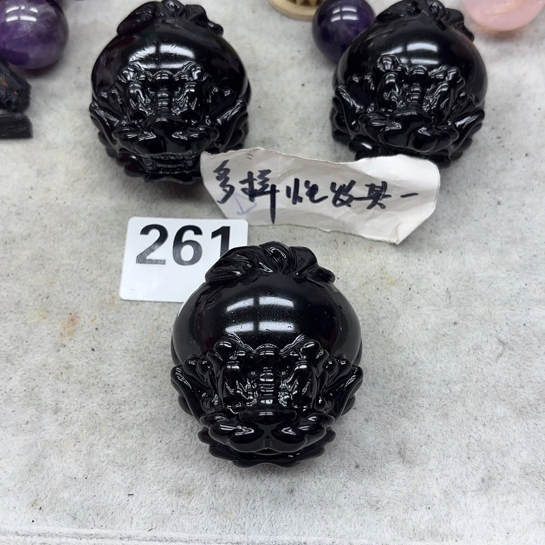 大型摆件（非配饰）未镶嵌水晶一个