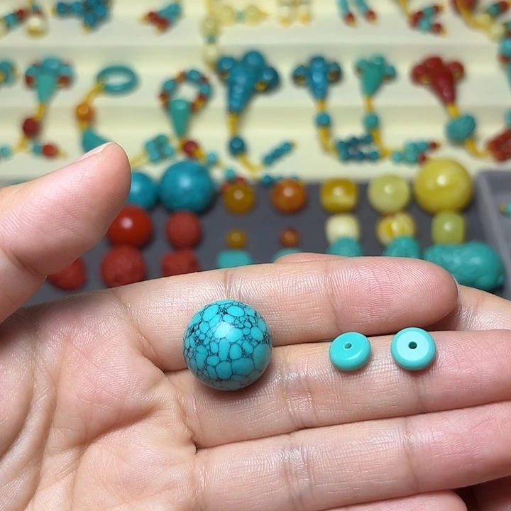 非金属卡18圆珠一个，绿隔片2个