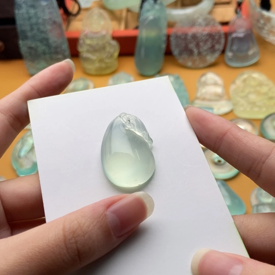 蛇纹石玉吊坠(不含链)未镶嵌福袋天青冻