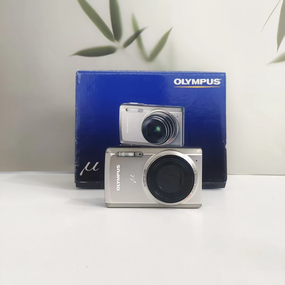 95新 Olympus/奥林巴斯 U9010 原盒ccd相机10倍小长焦1450万像素