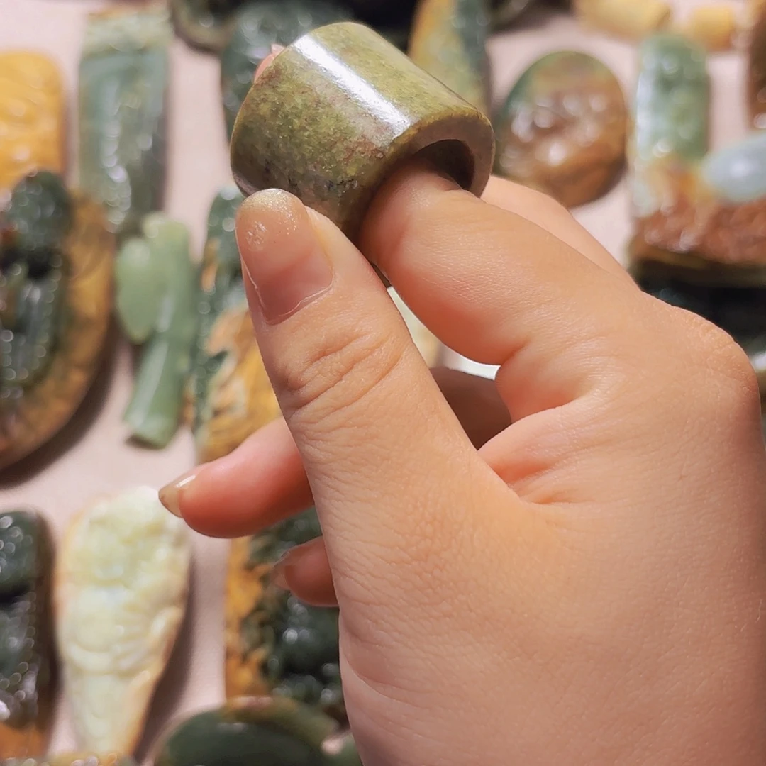 岫岩河磨玉（透闪石质玉）未镶嵌挂件