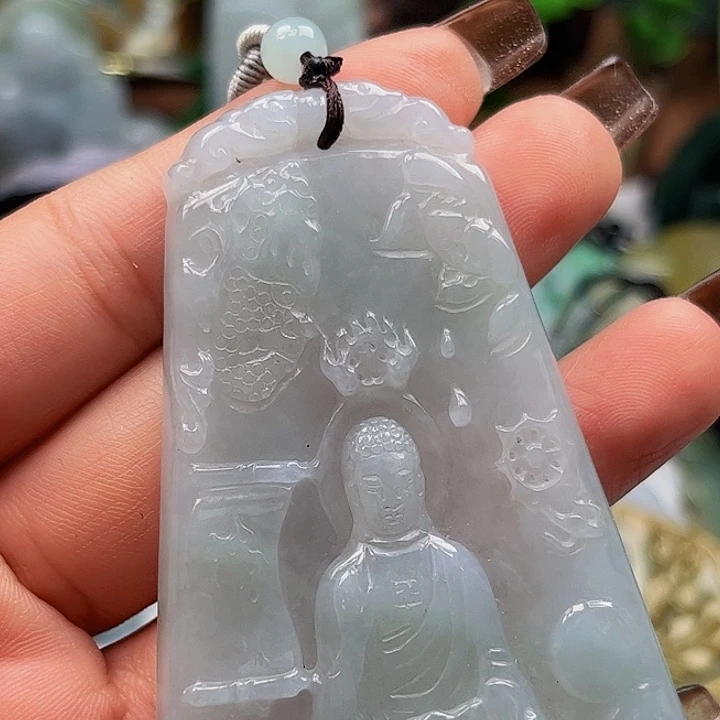 淡***定翡翠未镶嵌颈饰挂件
