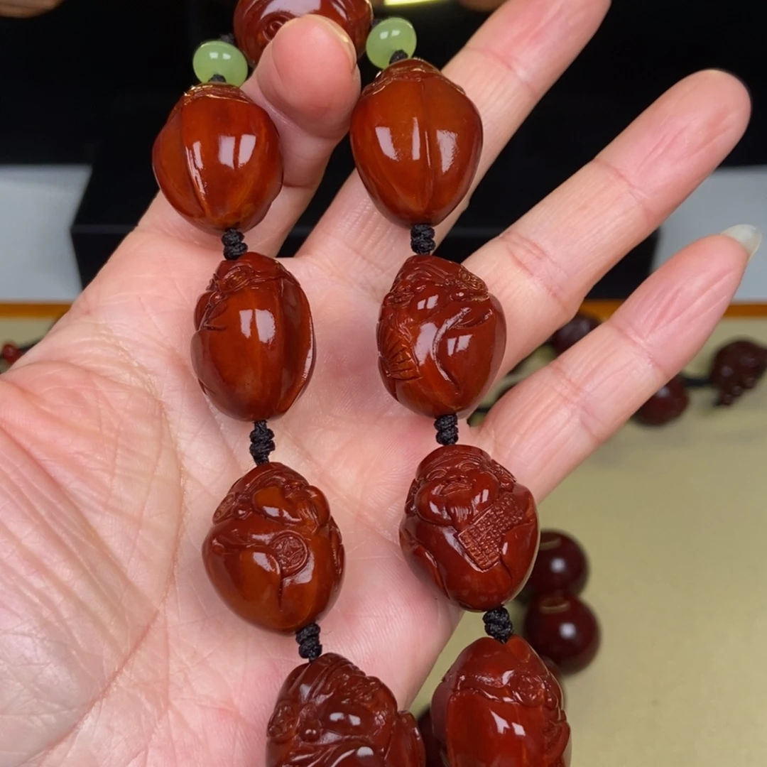 吊坠橄榄核鲨鱼背财神