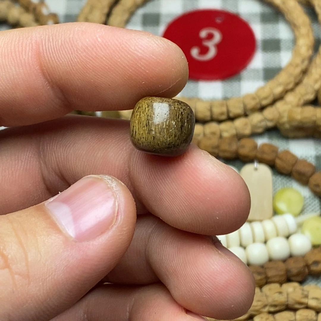 柏香籽/百香籽吊坠猛犸骨12mm左右