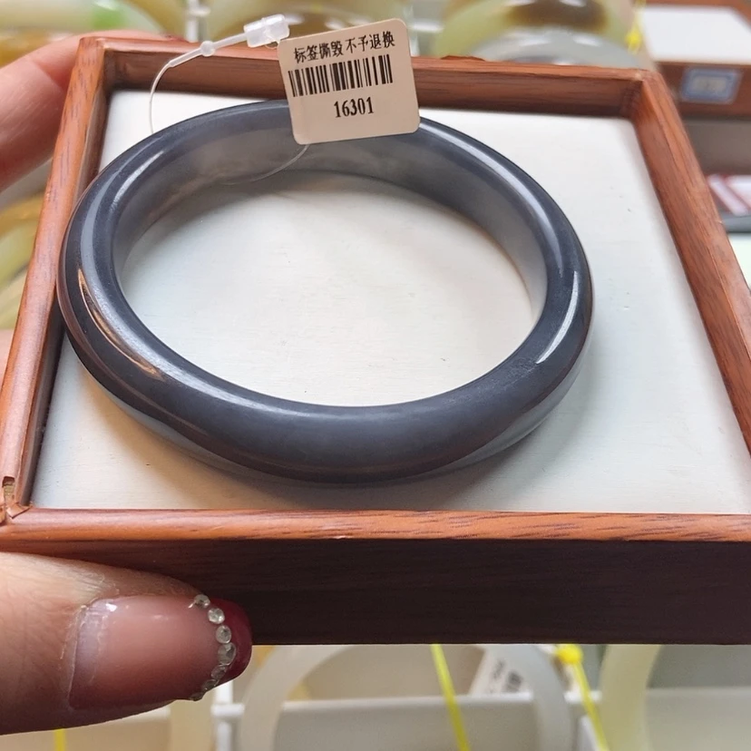 【闪购商品】和田玉手镯未镶嵌56.9