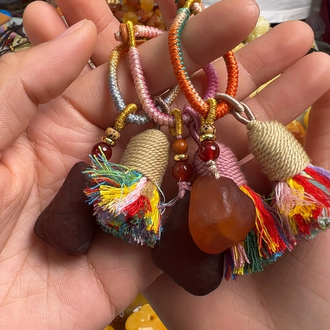 蜜蜡未镶嵌裸石多样性发一个