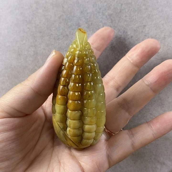 岫玉未镶嵌手把件