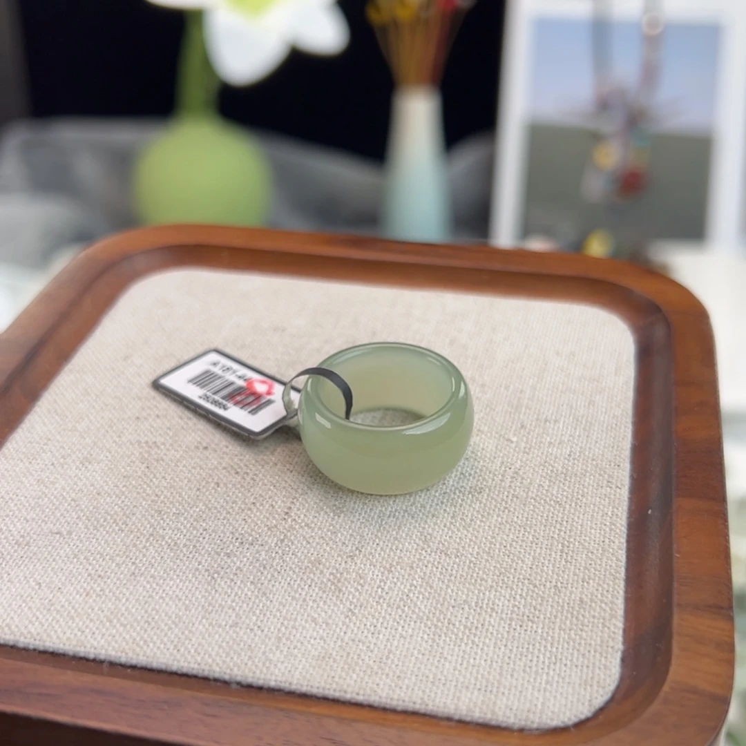 和田玉（糖玉）未镶嵌戒指N46浅晴轮胎直径17.2不退换