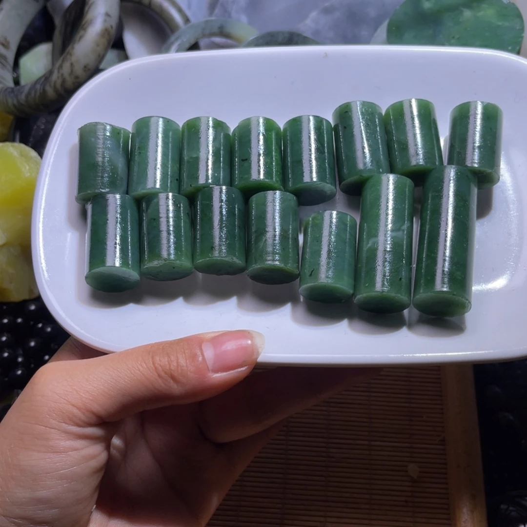 未镶嵌和田玉挂件