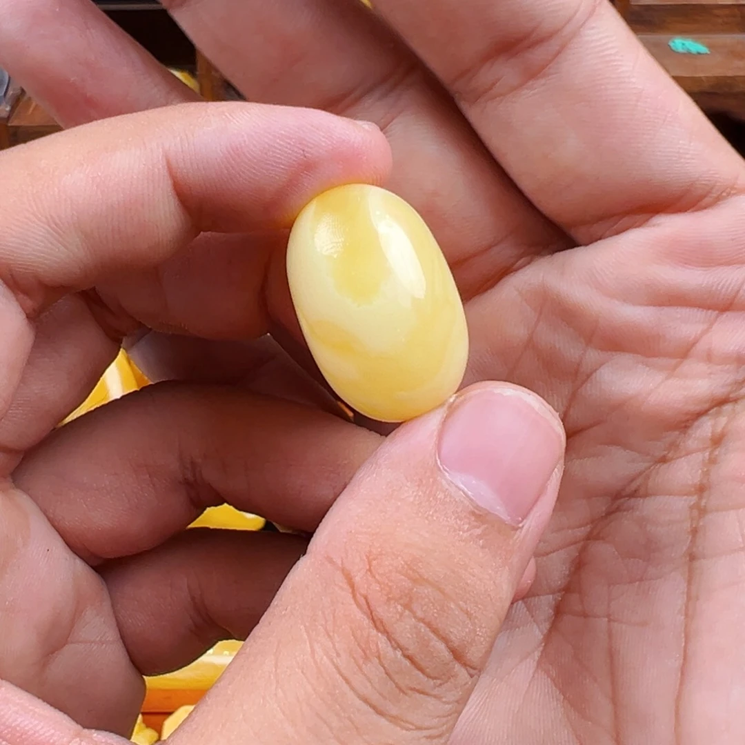 未镶嵌颈饰琥珀蜜蜡