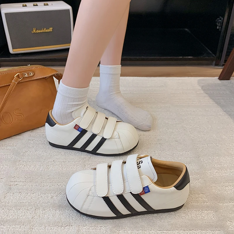 丑萌魔术贴贝壳头德训鞋女2025秋季新款平底内增高运动鞋休闲板鞋