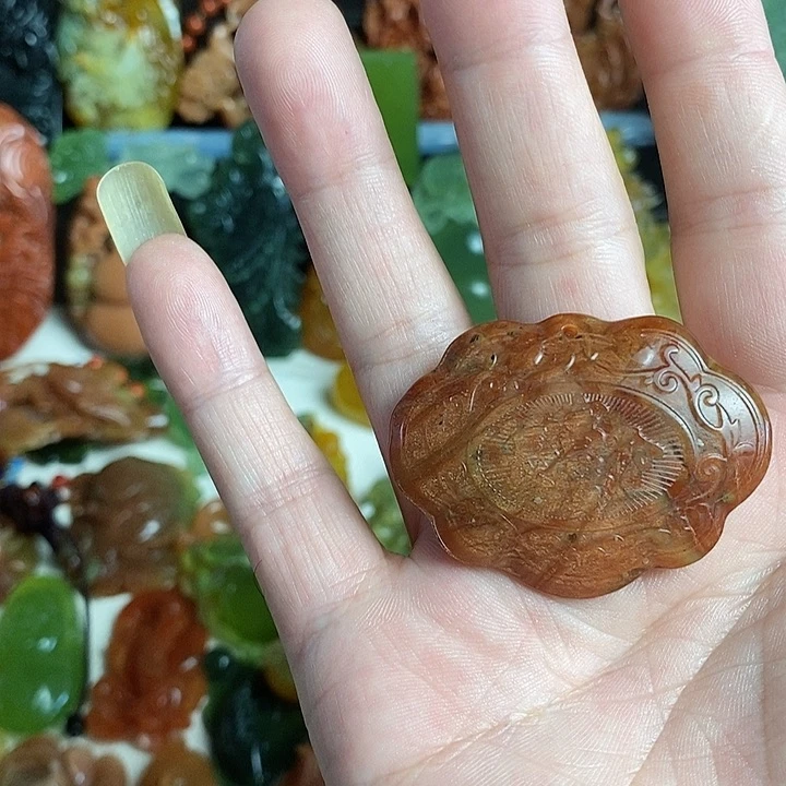 未镶嵌蛇纹石玉颈饰