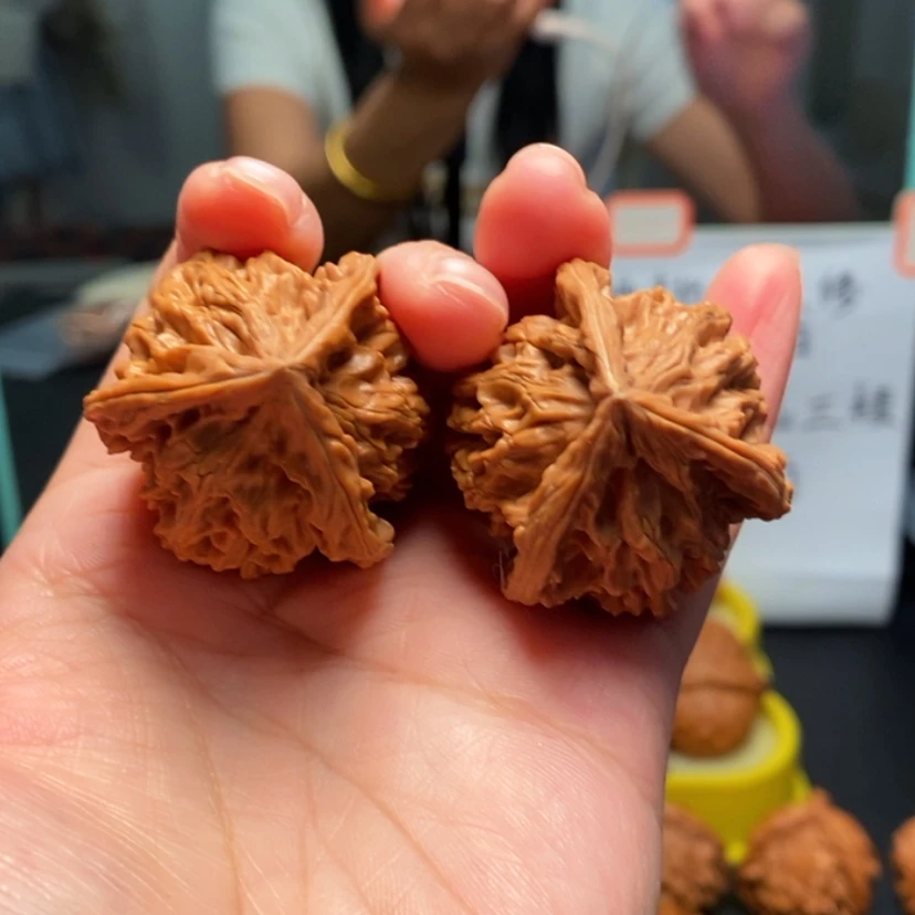【闪购商品】把件桃核J****39号三棱子，