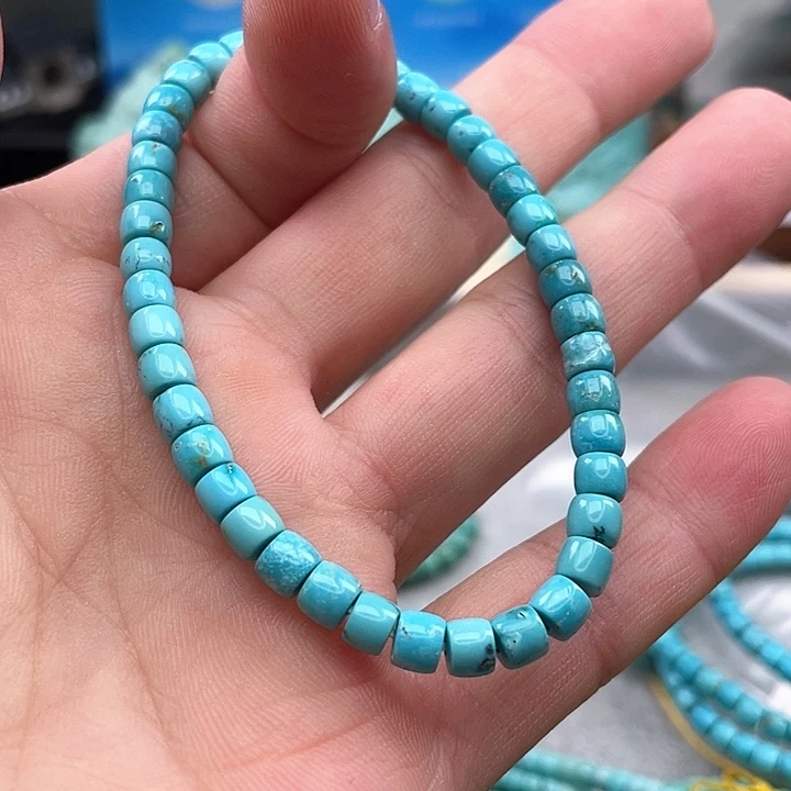 绿松石颈饰未镶嵌