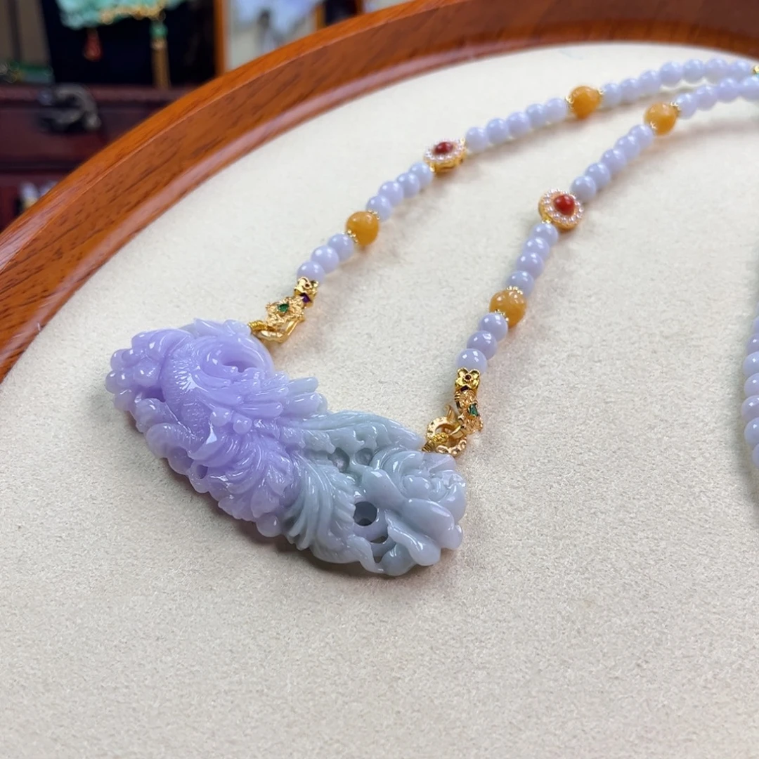 翡翠未镶嵌颈饰紫凤凰