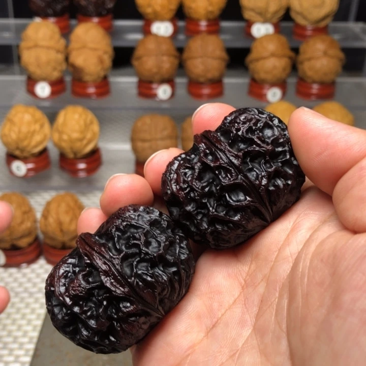 文玩核桃把件20玲珑绣球