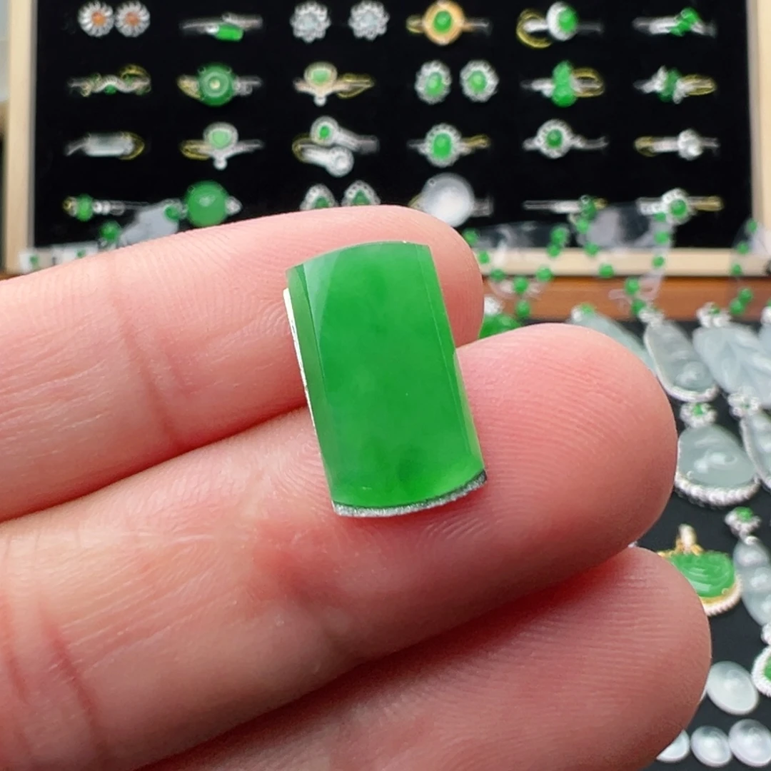 颈饰未镶嵌翡翠马鞍16.9