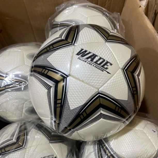 4号特价足球热粘合高端比赛加厚清仓