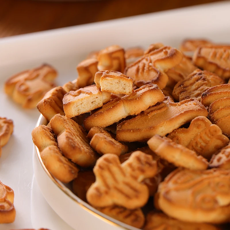 爱比可玩具形小饼干原装进口小包装营养原味可可味小零食