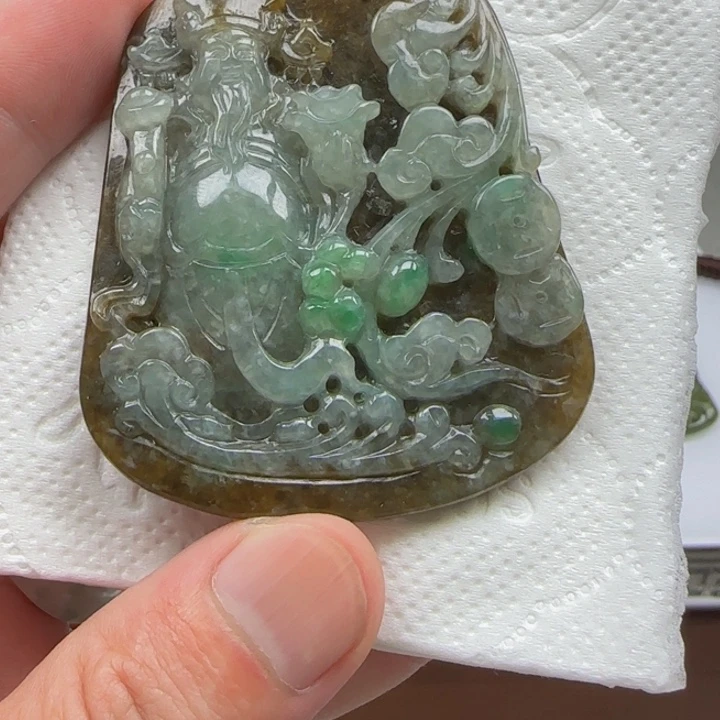 翡翠颈饰未镶嵌财神